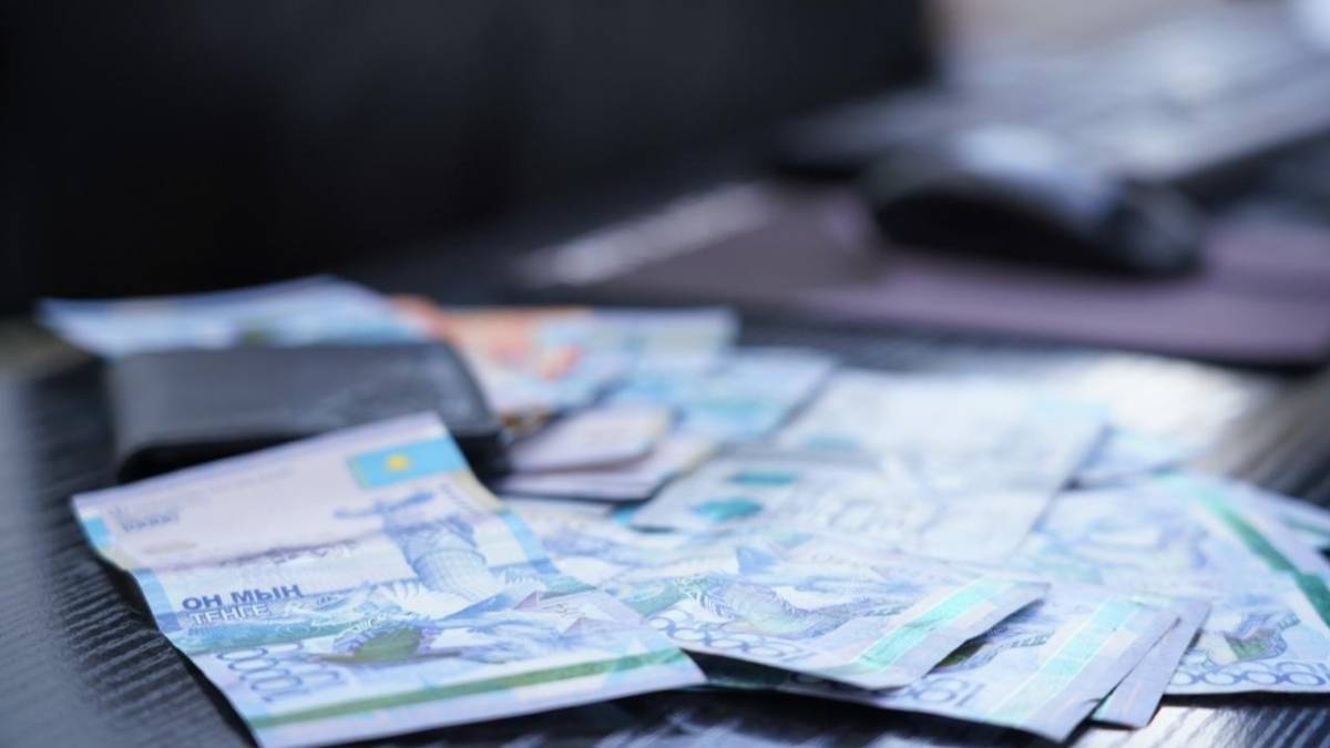 52 млн теңге залал: мектептің бас есепшісі бюджет қаражатын жымқырған