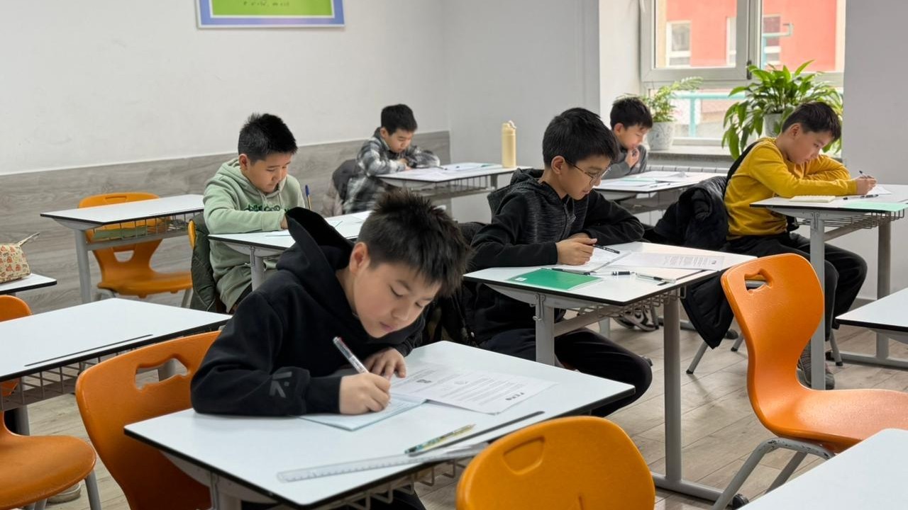 Жас математиктер жарысы: Астанада мыңнан астам оқушы халықаралық FEMO олимпиадасына қатысты