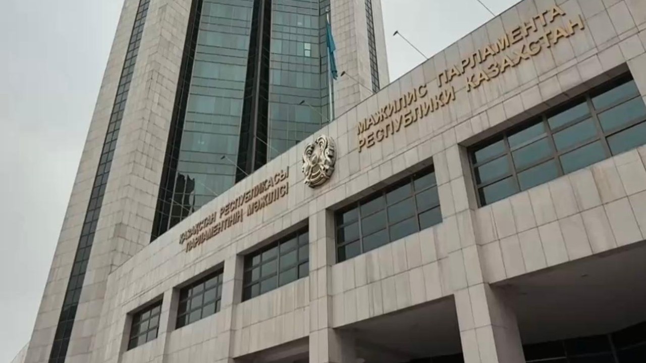 Қару уақытылы тексерілмесе, оны пайдалануға рұқсат тоқтайды – Мәжіліс