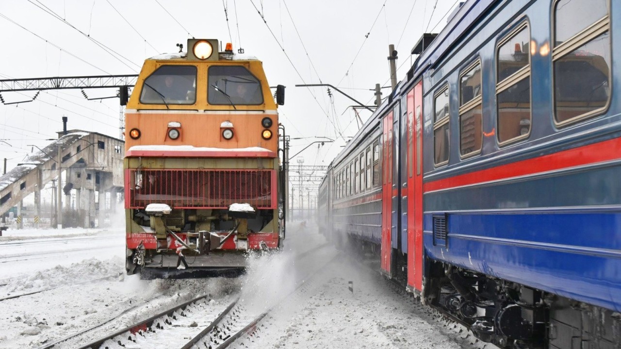 4 адам мерт болды: рельс ауыстырып жатқан жұмысшыларды пойыз қағып кетті