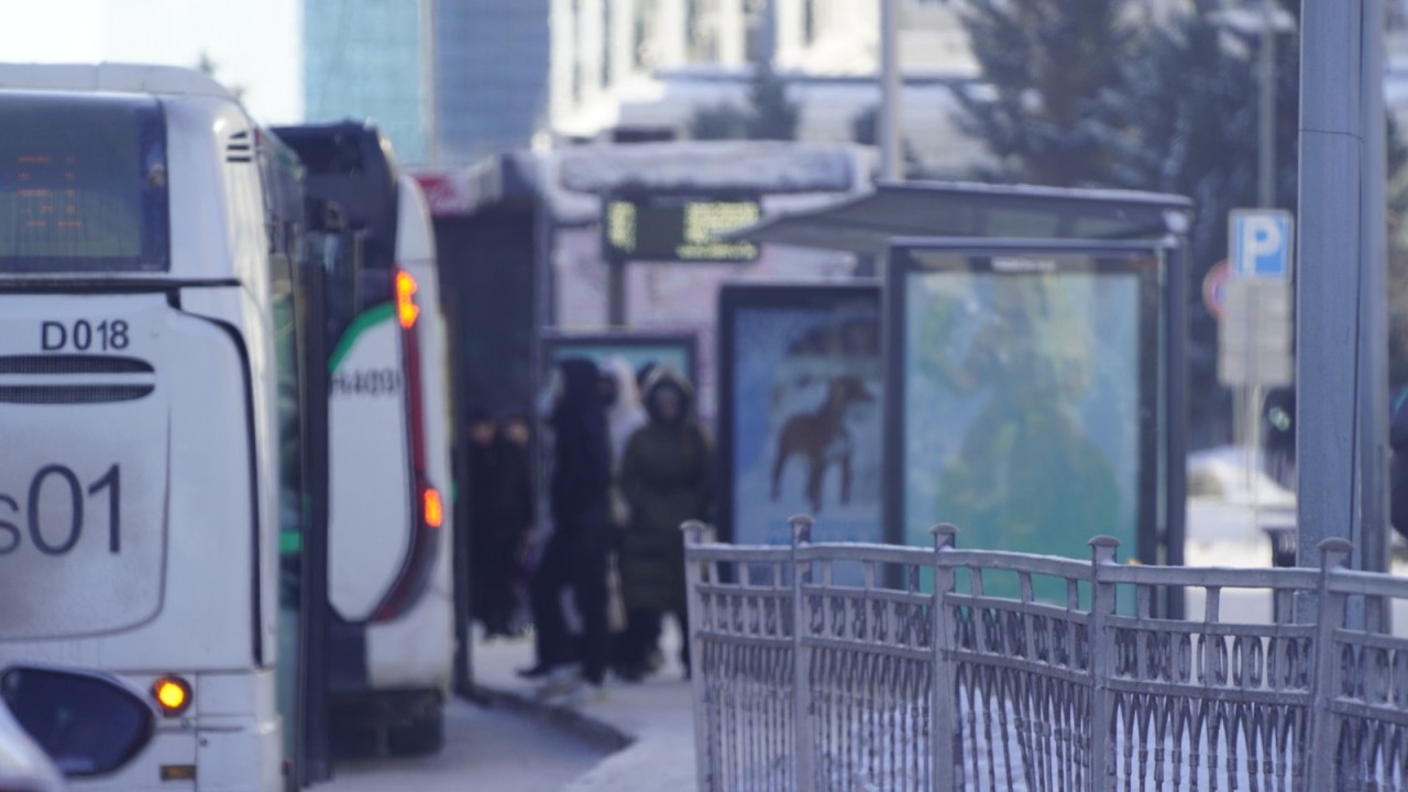 Астаналық автобустарда жолақы төлеуден жалтарғандарға 164 млн теңгенің хаттамалары толтырылды