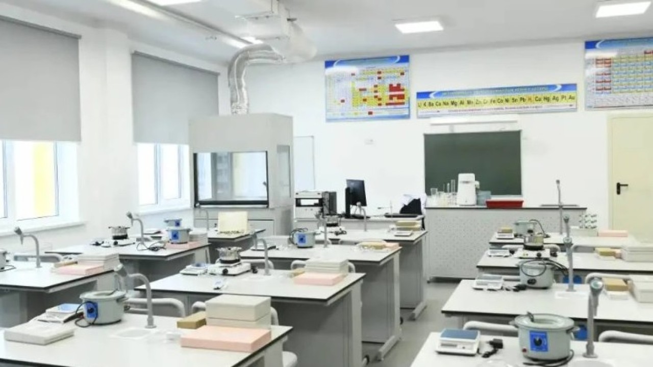 Астанада бірінші ауысымның 0-6 сынып оқушылары қашықтан оқиды