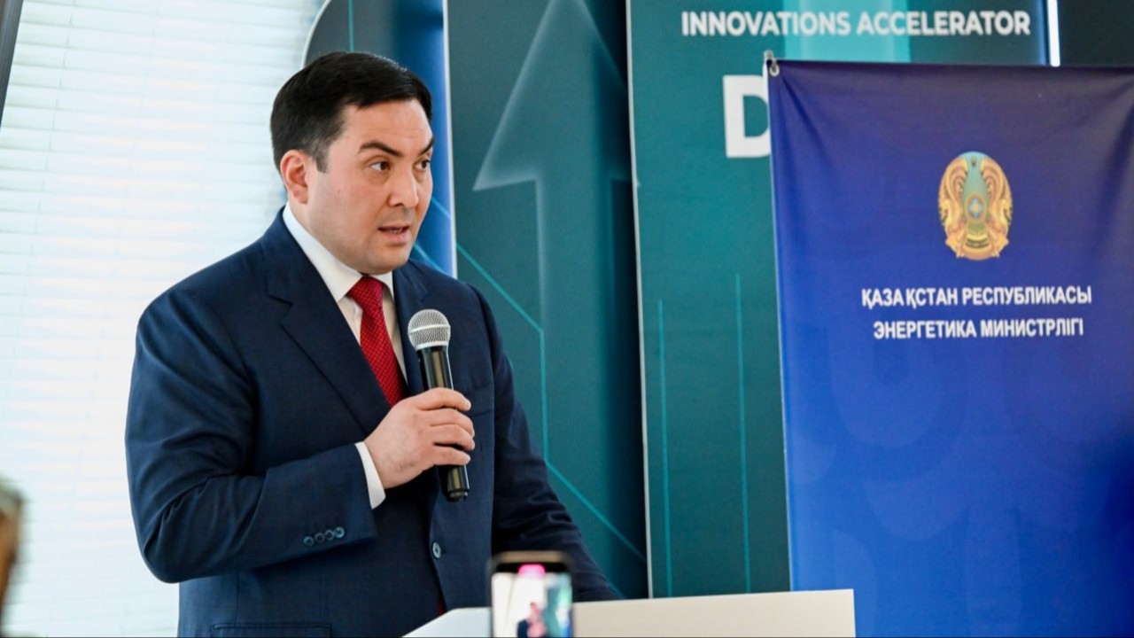 Ерлан Ақкенженов: Жылу желілеріндегі апаттық жағдайлар саны 25 пайызға кеміді