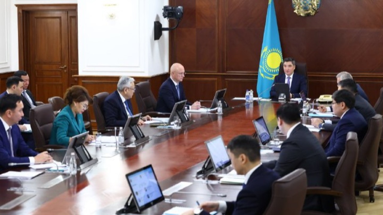 Үкіметте өңірлердің даму қарқыны бойынша артта қалған өңір әкімдері тыңдалды