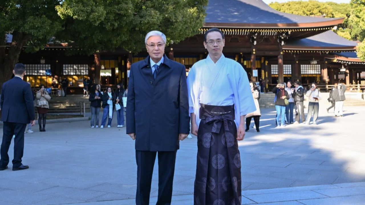 Қасым-Жомарт Тоқаев Мейджи Джингу ғибадатханасын аралап көрді