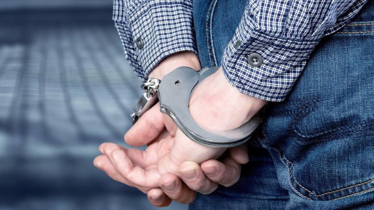 Жамбыл облысында 56 кг есірткіні сатпақшы болған ер адам 8 жылын абақтыда өткізеді