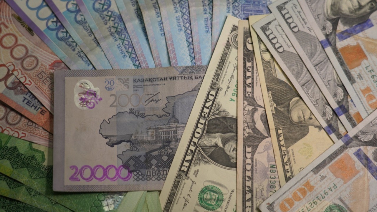 Ақмола облысында мәдениет үйінің басшысы орындалмаған жұмыстар үшін өзге тұлғаларға 2,6 млн теңге аударған