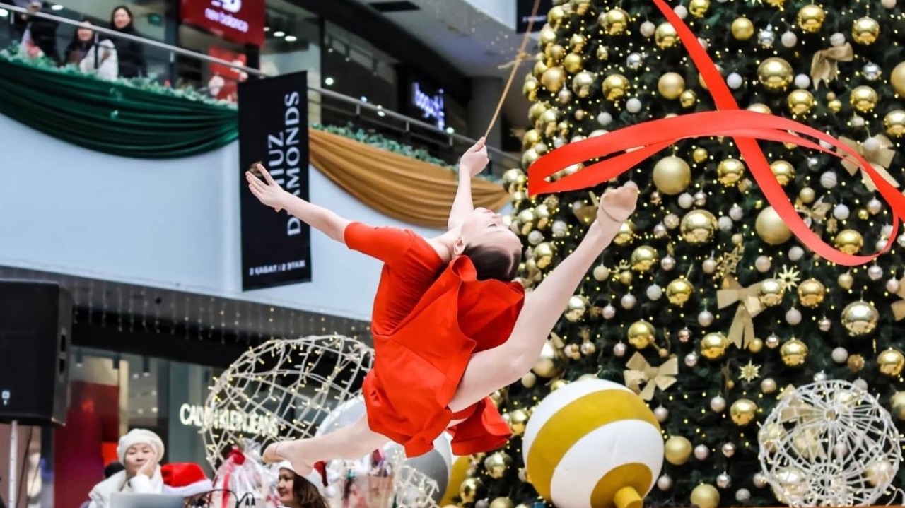 Елордада «Хан Шатыр» сауда орталығында көркем гимнастикадан ашық фестиваль өтті