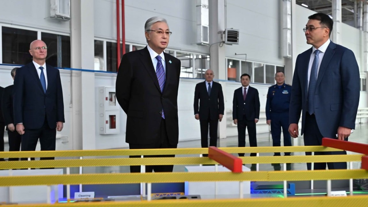 Президент Besqaru зауытымен танысты