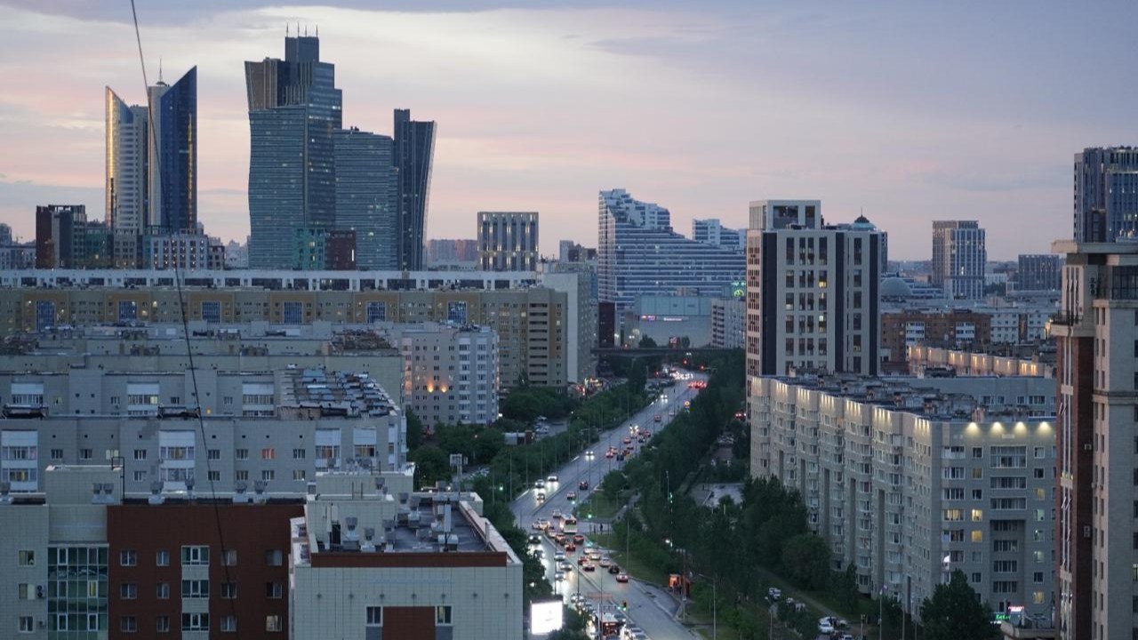 Астана тек орталық көшелері айнадай жарқырап тұратын қала болмауға тиіс - Президент