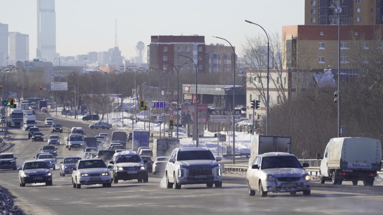 Тұрғын үйлер және білім беру мекемелерінің маңындағы жүк көліктерінің қозғалысын реттеу қажет – Тоқаев