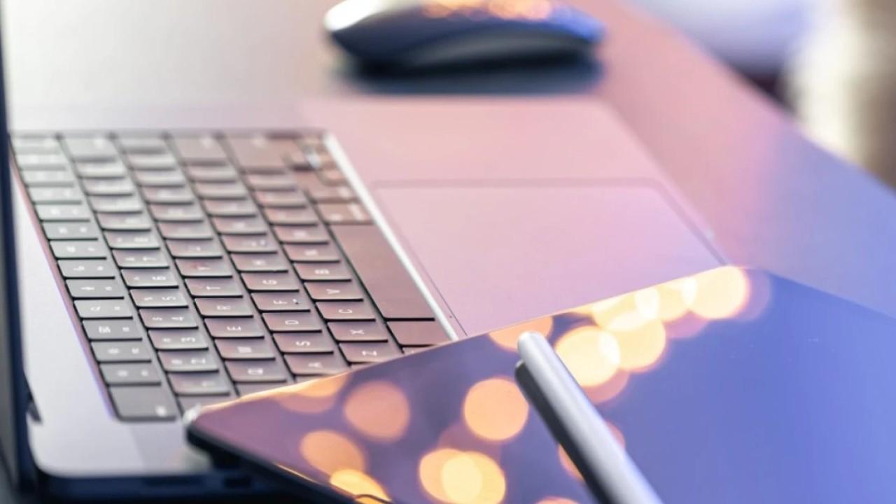 Тоқаев: Жасанды интеллекті мен цифрлық экономика – дамыған елдерге тән басты үрдіс