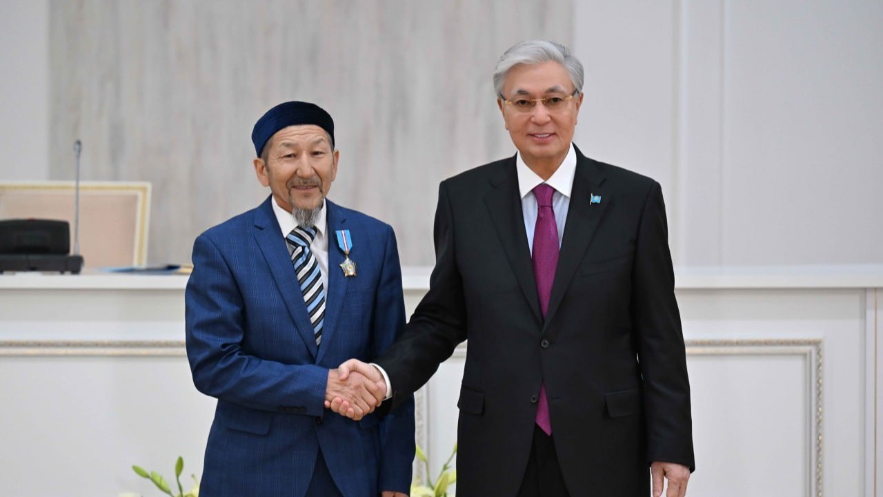 Президент Жамбыл облысының бір топ азаматын мемлекеттік наградалармен марапаттады