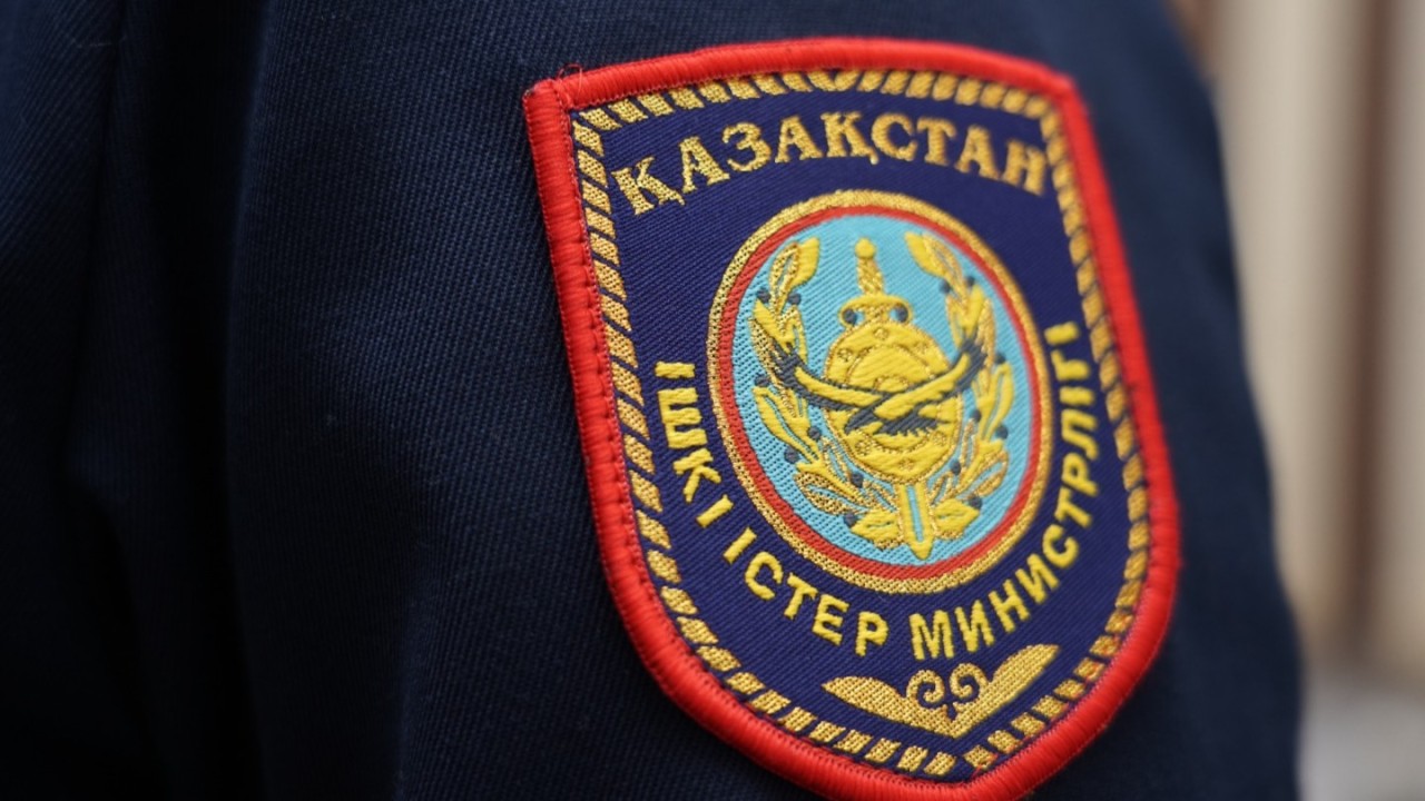 Астанада клиенттің 34 млн теңгесін заңсыз шешіп алған деген күдікпен банк қызметкері ұсталды