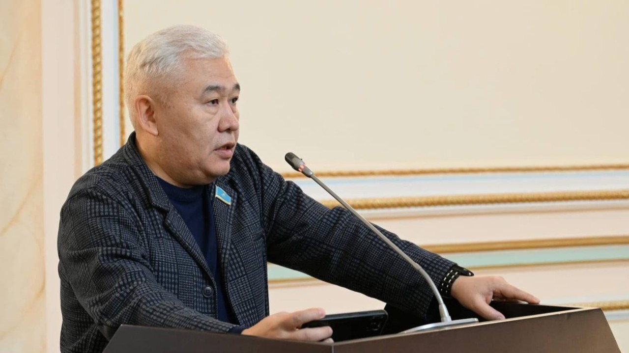 «Археология жөніндегі заңды қабылдадық»: депутат Еркін Әбіл 2025 жыл жемісті болғанын айтты