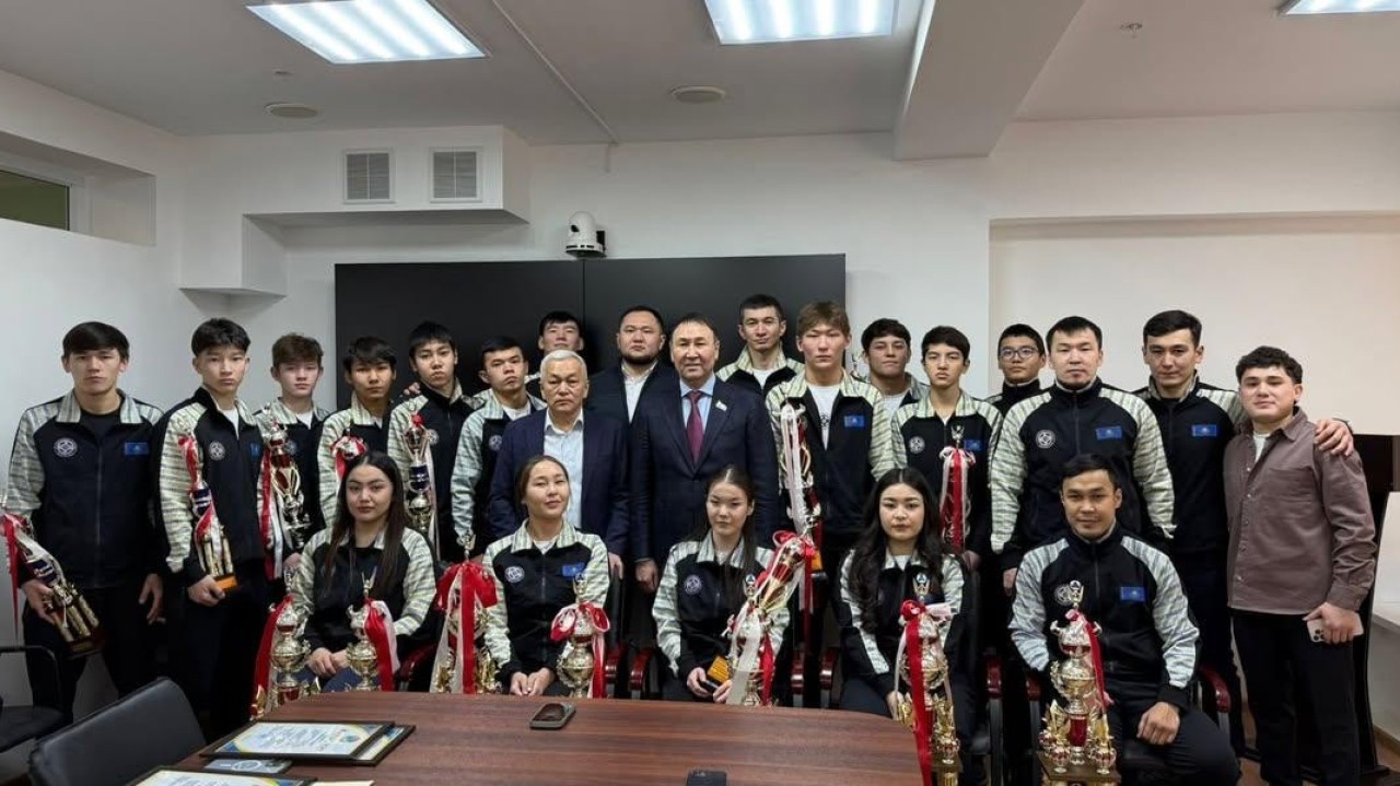 Астана қаласы мәслихаты төрағасы Токиода өткен әлем чемпионаты жеңімпаздарын құттықтады