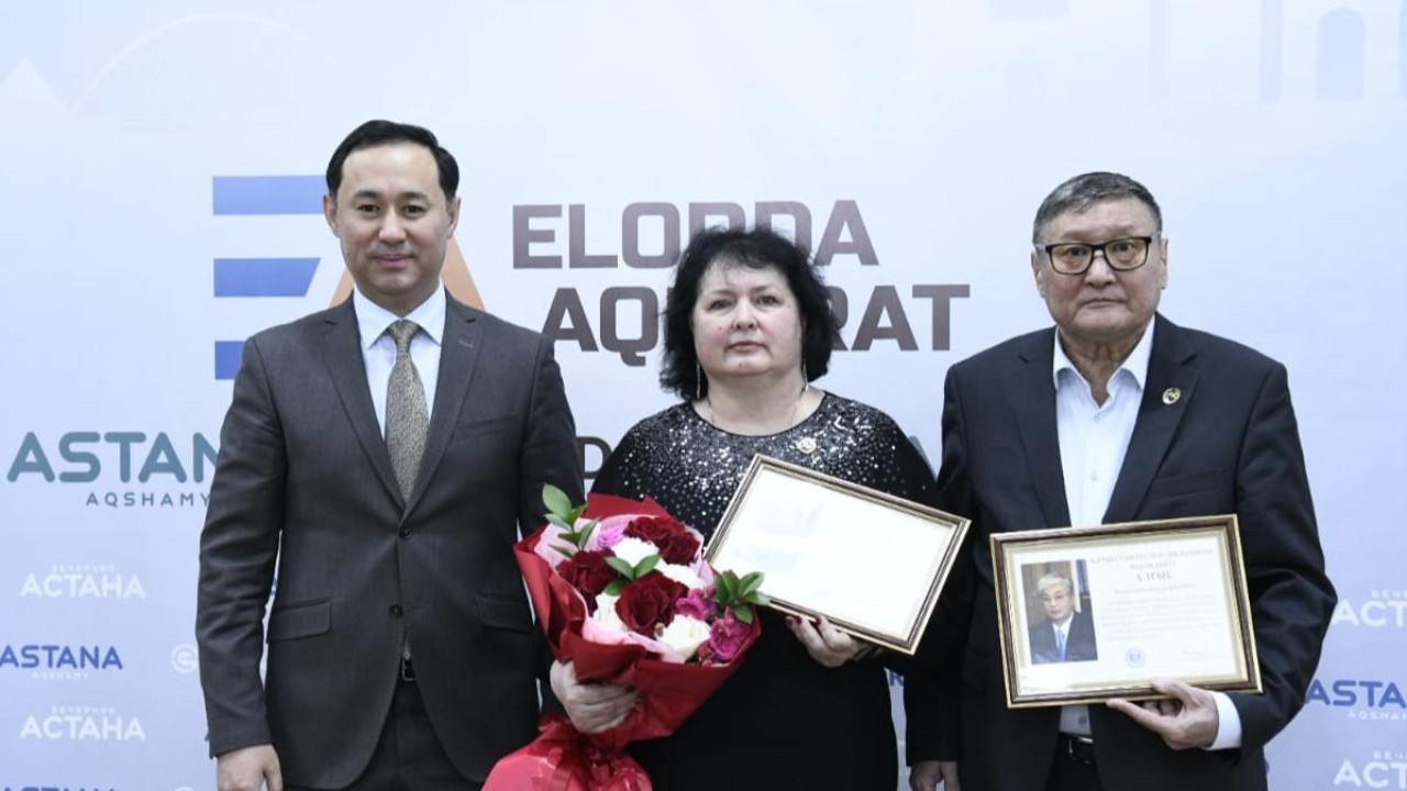 «Астана ақшамы» мен «Вечерняя Астана» газеттерінің бас редакторлары «Алтын Барыс» төсбелгісімен марапатталды