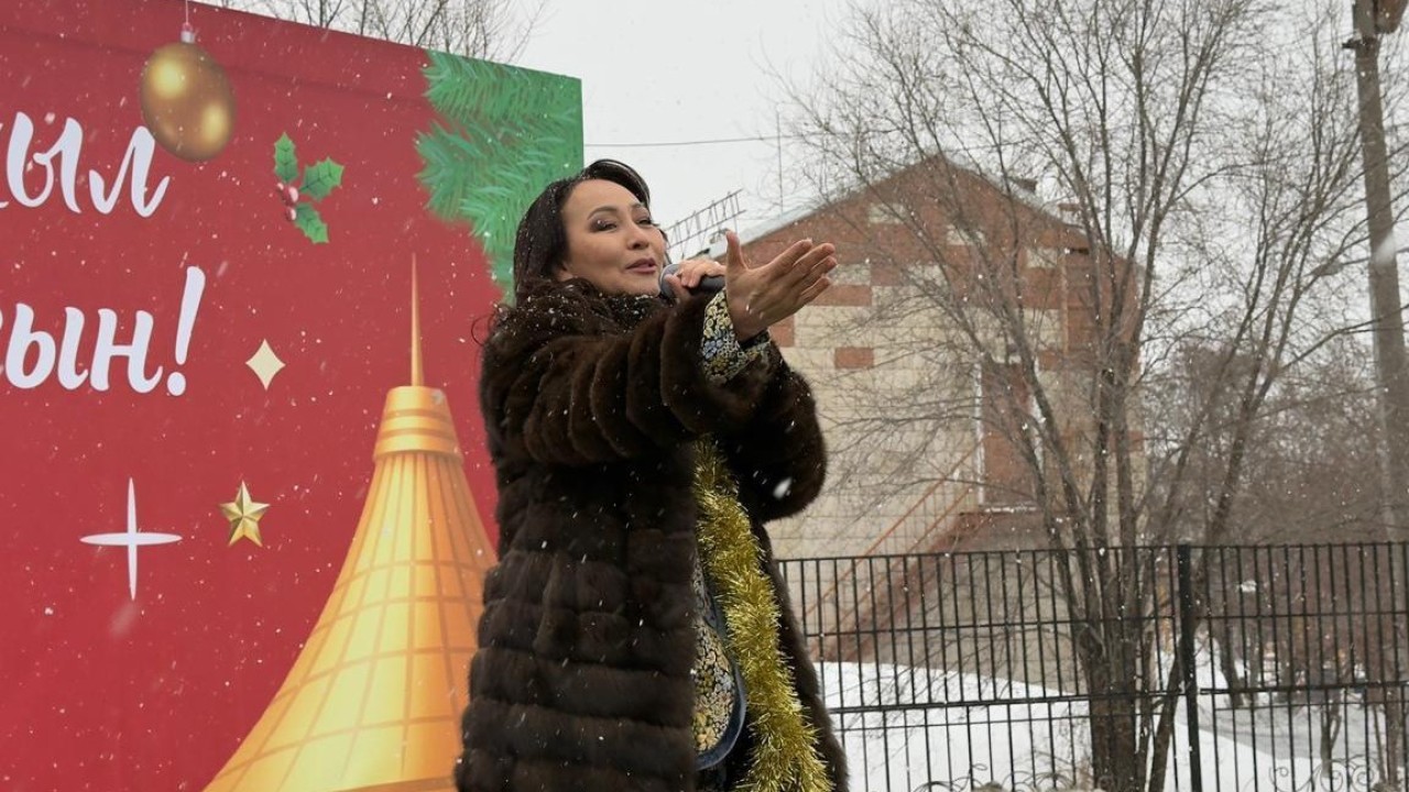 Елорданың барлық ауданында жаңажылдық мерекелік концерттер өтіп жатыр