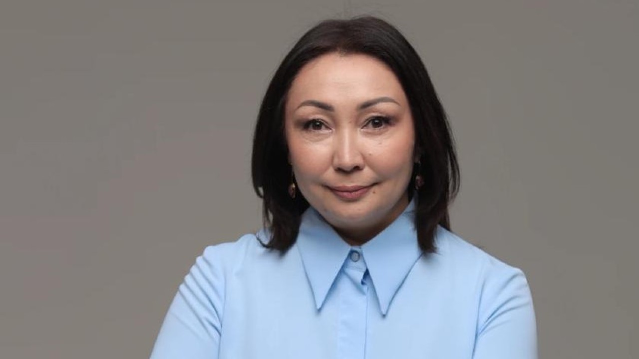 Мәслихат депутаты астаналықтарды Жаңа жыл мерекесімен құттықтады