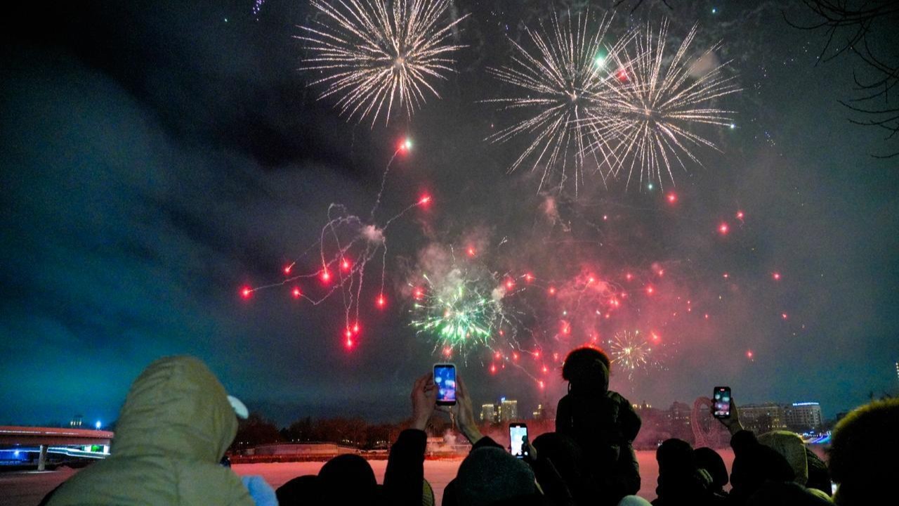 Елордада жаңа жылдық отшашу екі жерде ұйымдастырылды