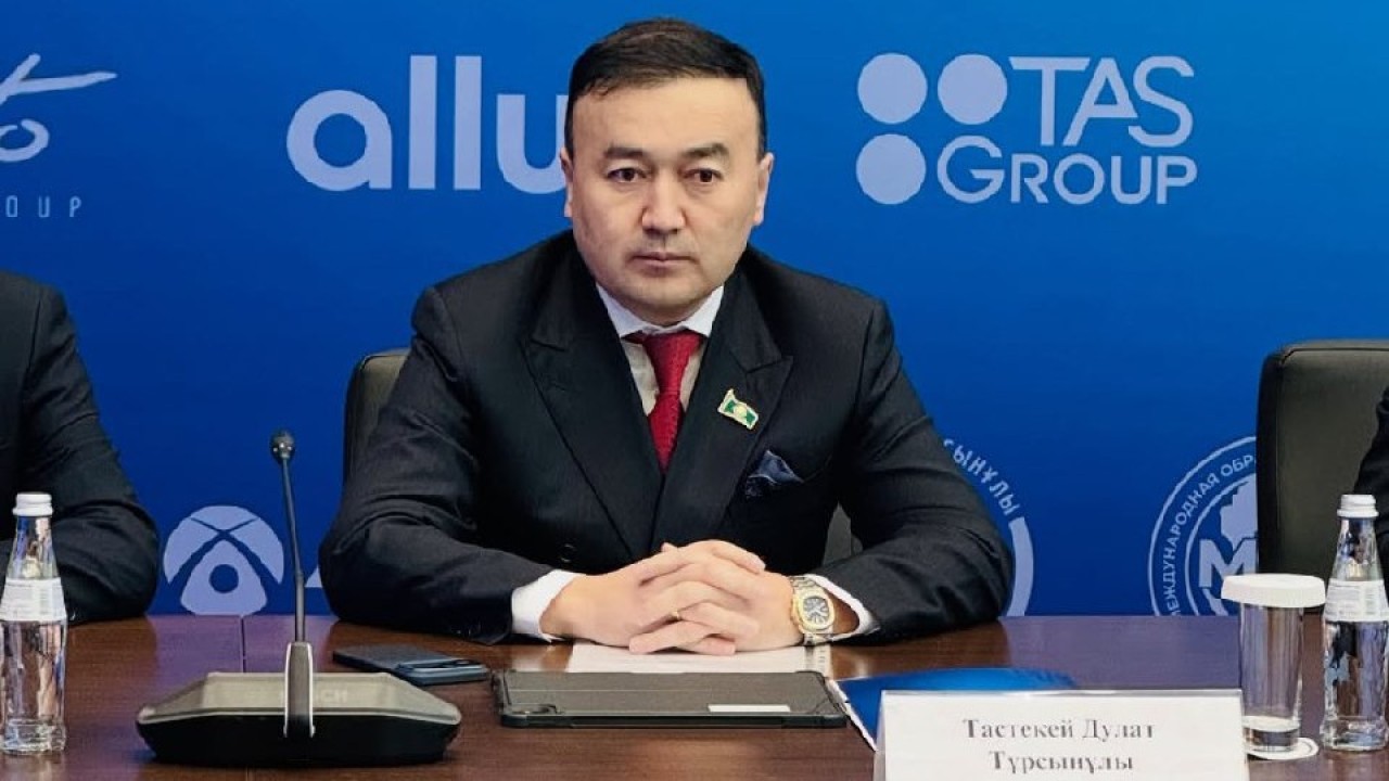 «Ғаламдық трендтен қалуға хақымыз жоқ»: Дулат Тастекей Президенттің Жаңа жылмен құттықтауына пікір білдірді