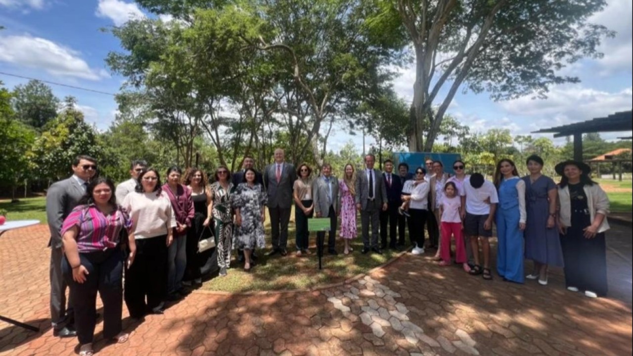 Алматының апорты енді Бразилияның ботаникалық бағында да өсіріледі