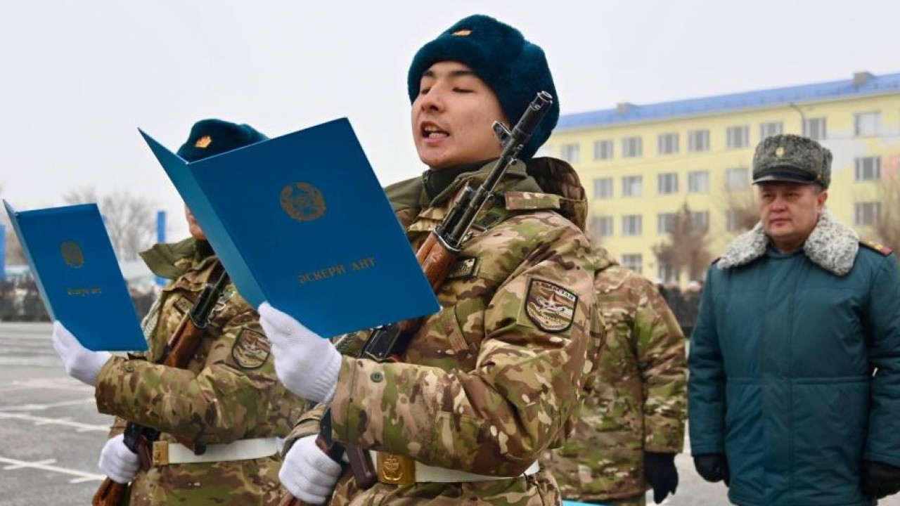 Гвардейск гарнизонында 600-ден астам сарбаз ант берді