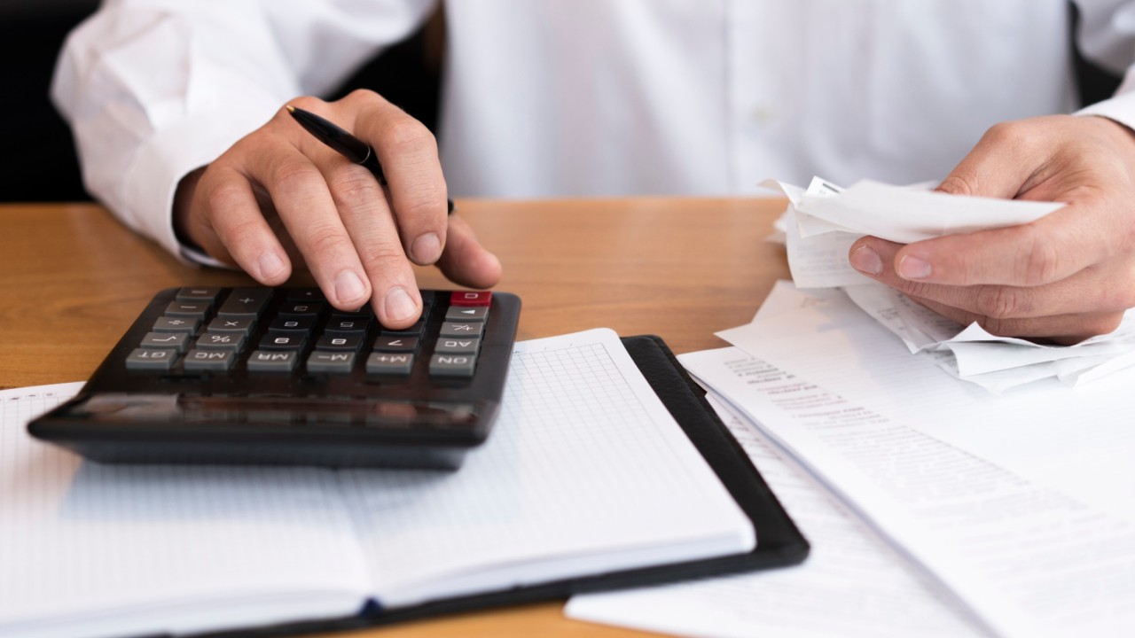 Сарапшылар Қазақстанның «орташа табыстар қақпанына» түскенін айтады