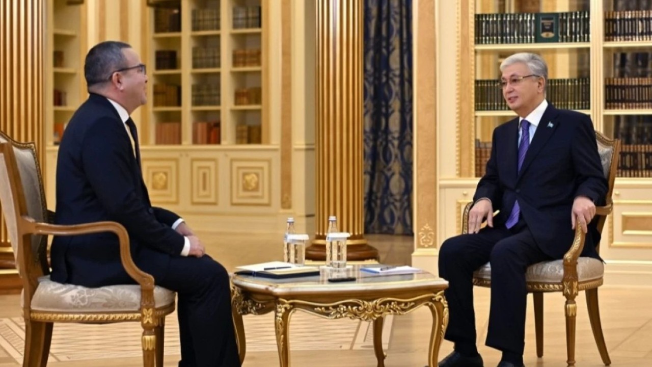 Алдымызда табанды жұмысқа толы бірнеше жыл бар – Тоқаев билік транзиті туралы сөз қозғауға әлі ерте екенін айтты