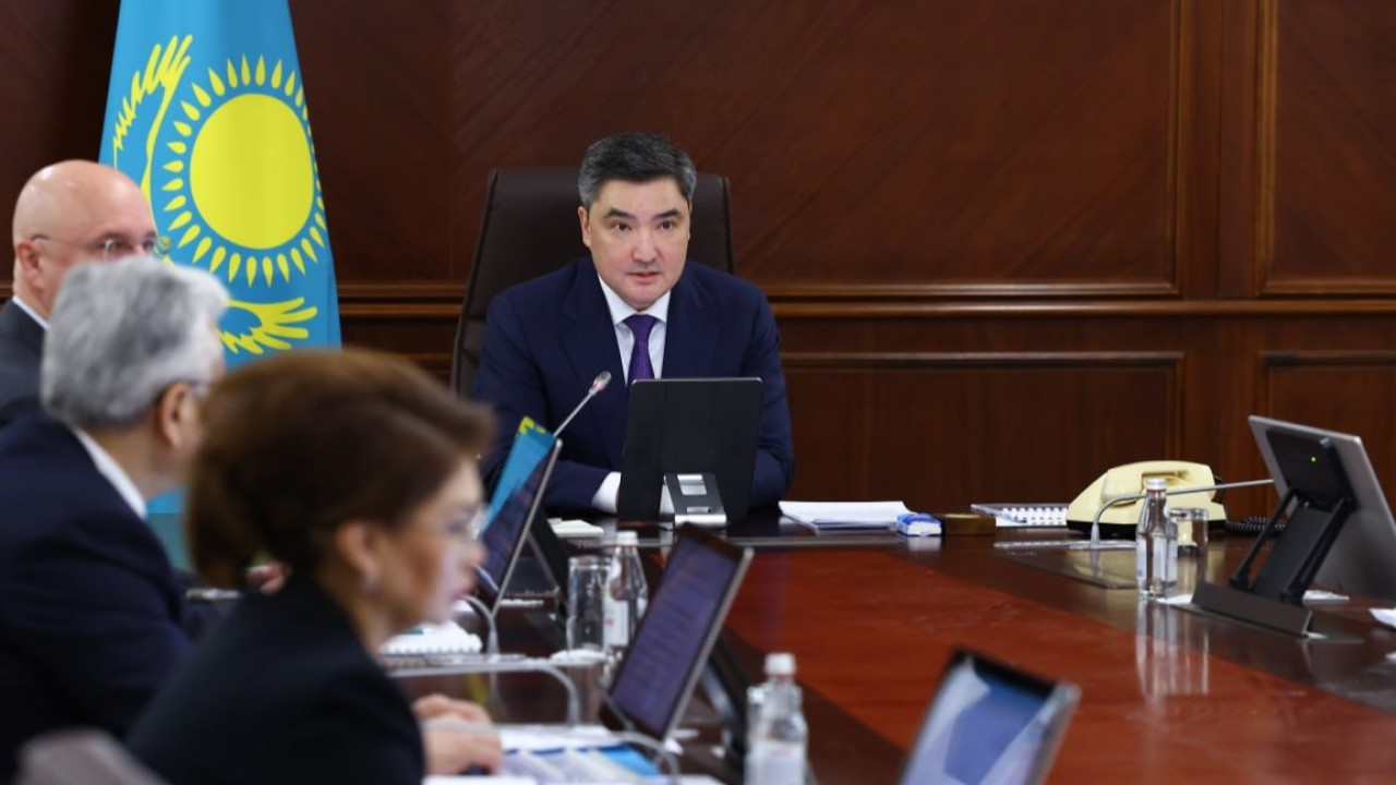 Қазақстандағы Цифрландыру және ЖИ жылы: Үкіметте экономиканың барлық саласына технологияларды енгізу мәселесі қаралды