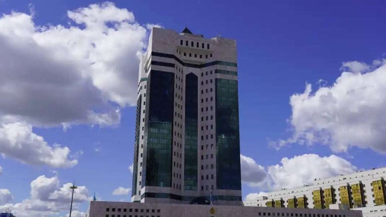 Үкімет қаңтар айының соңына дейін Цифрландыру және ЖИ жылының аясындағы іс-шаралар тізбесін бекітеді