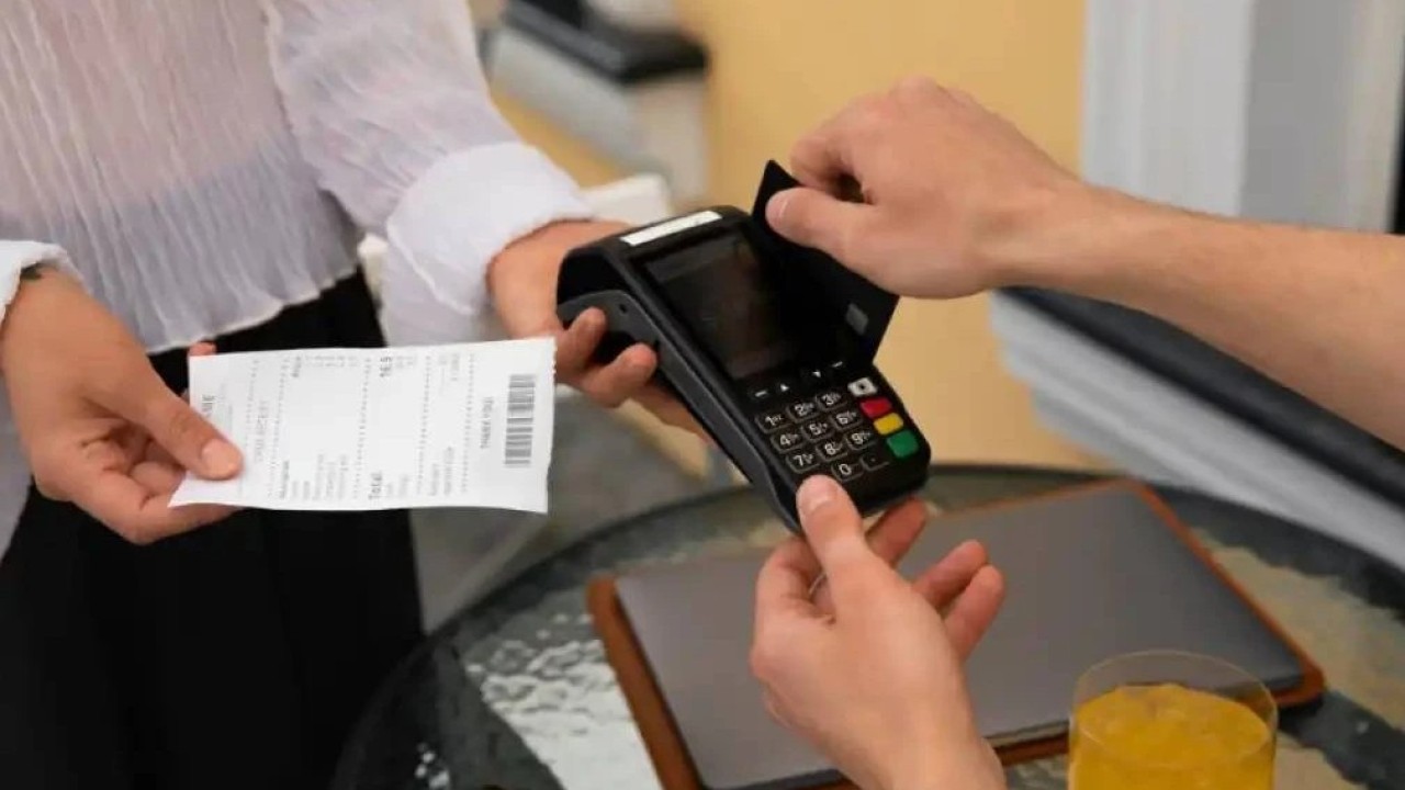 Кез келген адамға чектерді сканерлеп, сыйақы алуға мүмкіндік беретін «Salyq кешбэк» жобасы ұзартылды