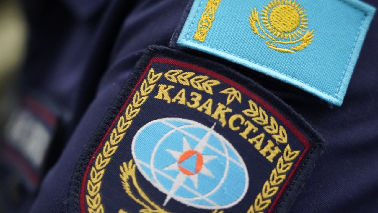 Астанада пәтерде жалғыз қамалып қалған бала құтқарылды