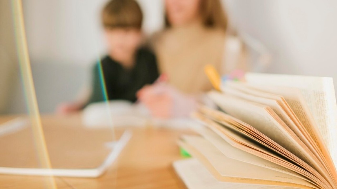 Елорда мектептерінде балалары мемлекеттік тілде оқитын аналарға қазақ тілі курстары өтіп жатыр