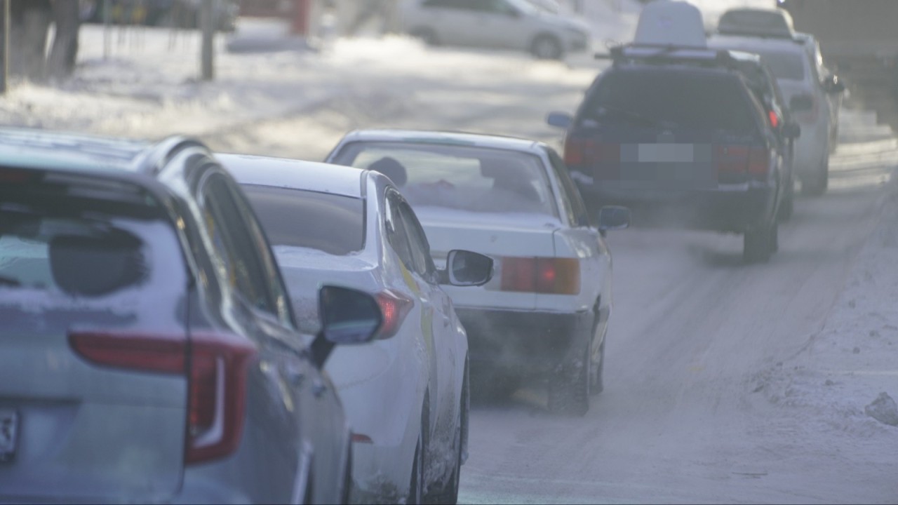 Көлік нөміріне балшық жағып қойған жүргізуші жауапқа тартылды