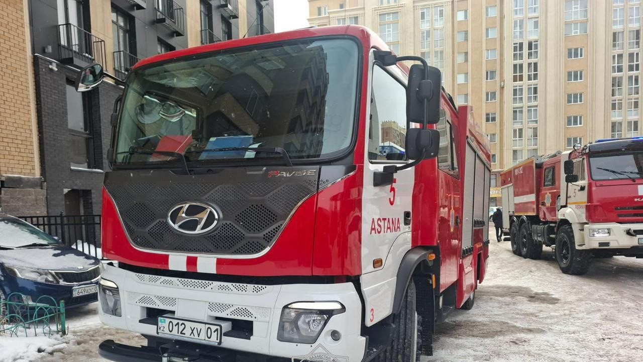 Астаналық құтқарушылар көпқабатты үйден 30 адамды эвакуациялады