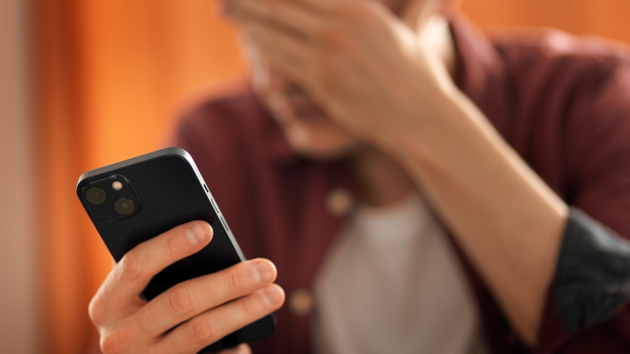 Енді алаяқтар «1414» нөмірінен азаматтарға SMS жібере алмайды – Бас прокуратура