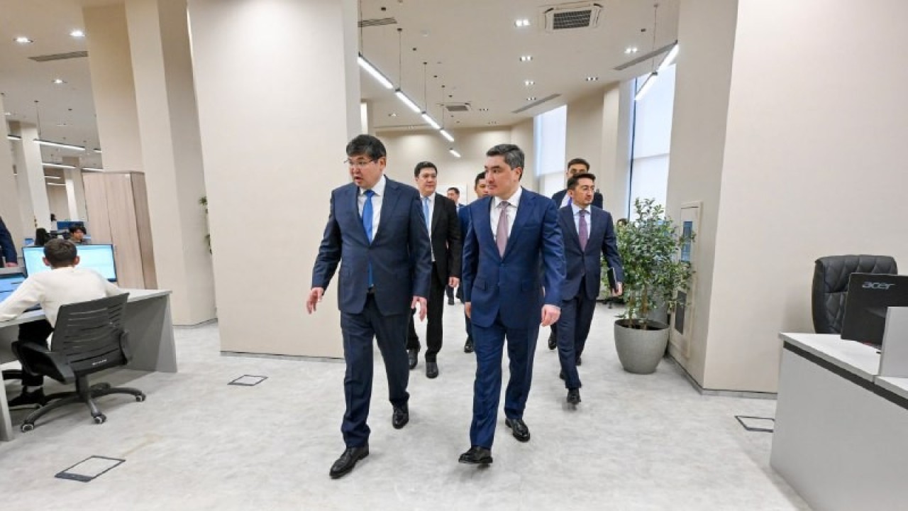 Олжас Бектенов салық реформасы бойынша түсіндіру жұмыстарының барысымен танысты