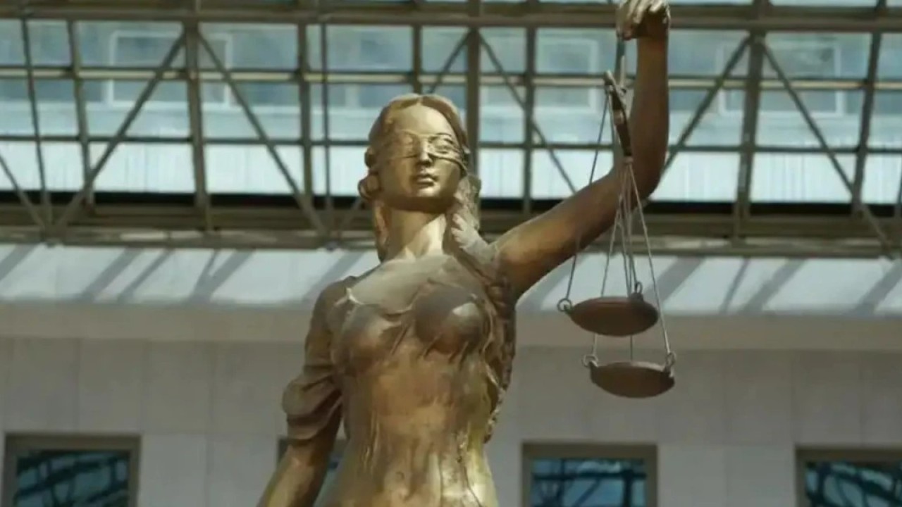 Сот жюриі: Екі судья қызметінен босатылады