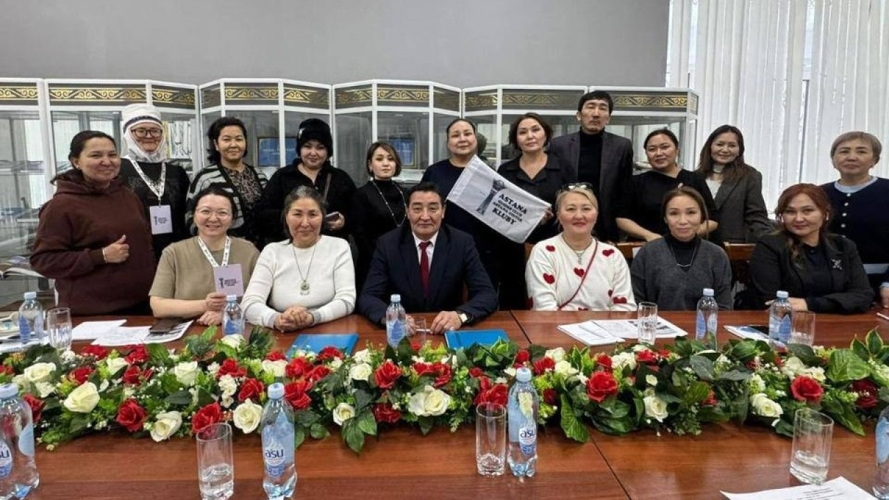 Елорда гидтері экскурсияларына қаланың архивтік деректерін пайдаланады