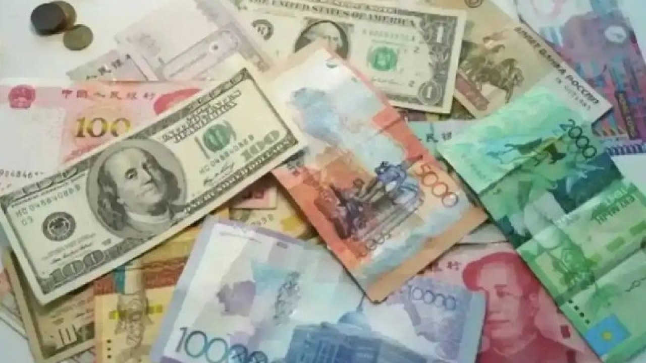 Астанадағы айырбастау пунктеріндегі бүгінгі валюта бағамы