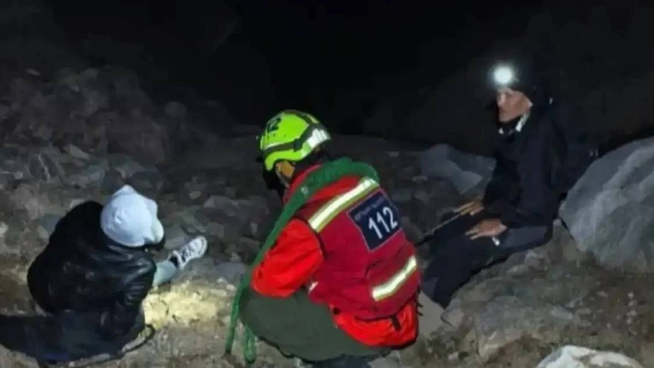 Құтқарушылар Мыңжылқы шыңында зардап шеккен альпинисті эвакуациялады