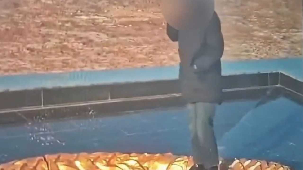 Оралда ер адам мәңгілік алауға темекі тұқылын тастаған