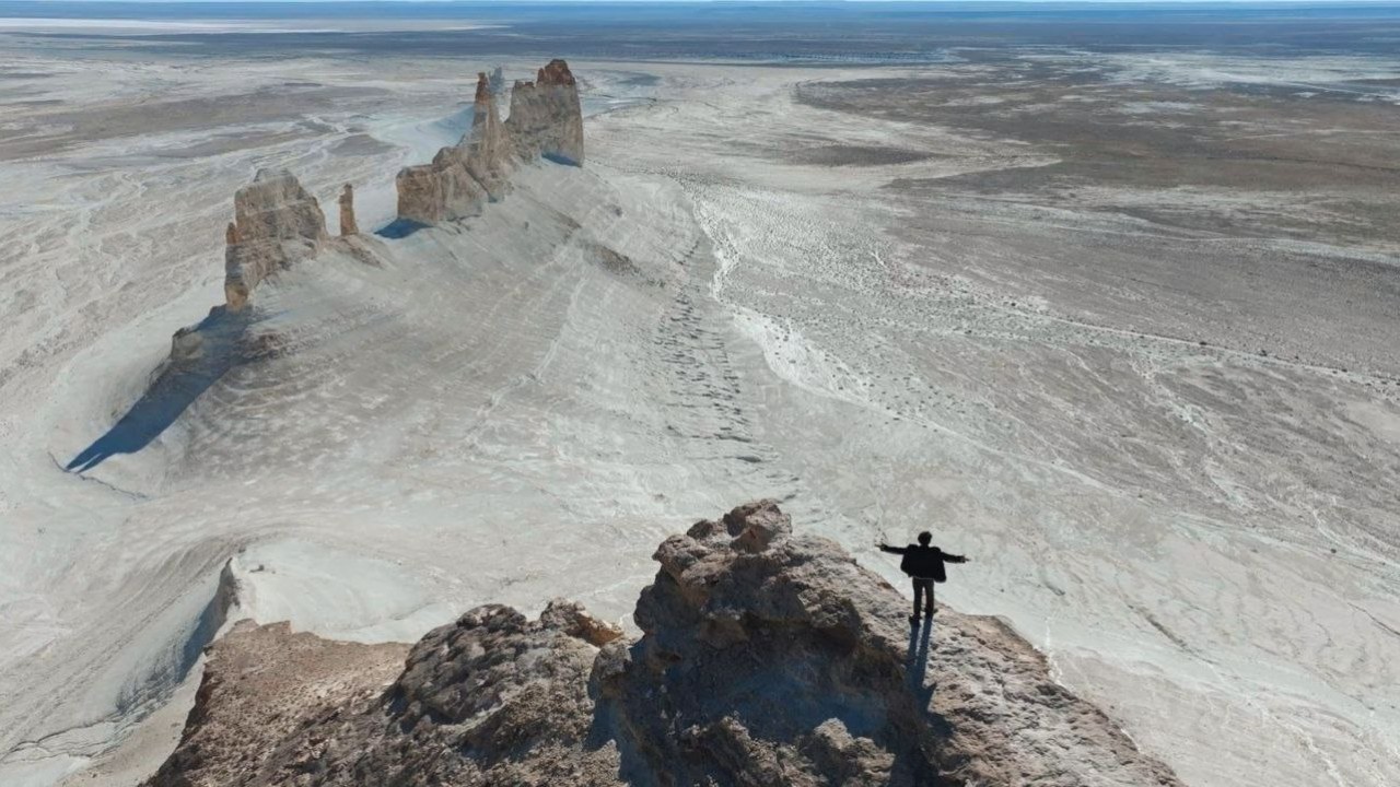 Димаштың жобасы: Қытайдағы премьерада еліміздің туристік локациялары қамтылған