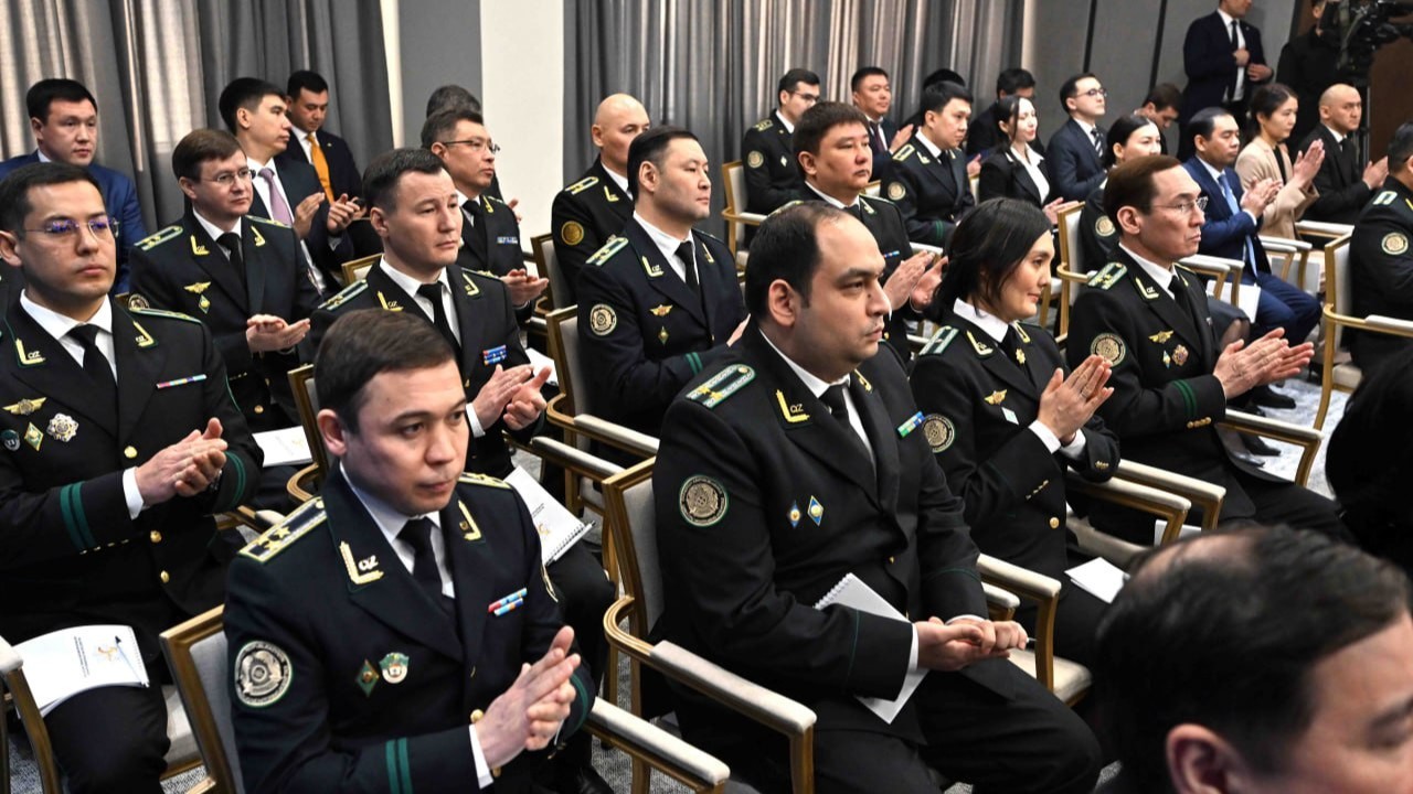 Ашкөз, көрсеқызар, жемқорлыққа бейім адам ешқашан патриот бола алмайды – Президент