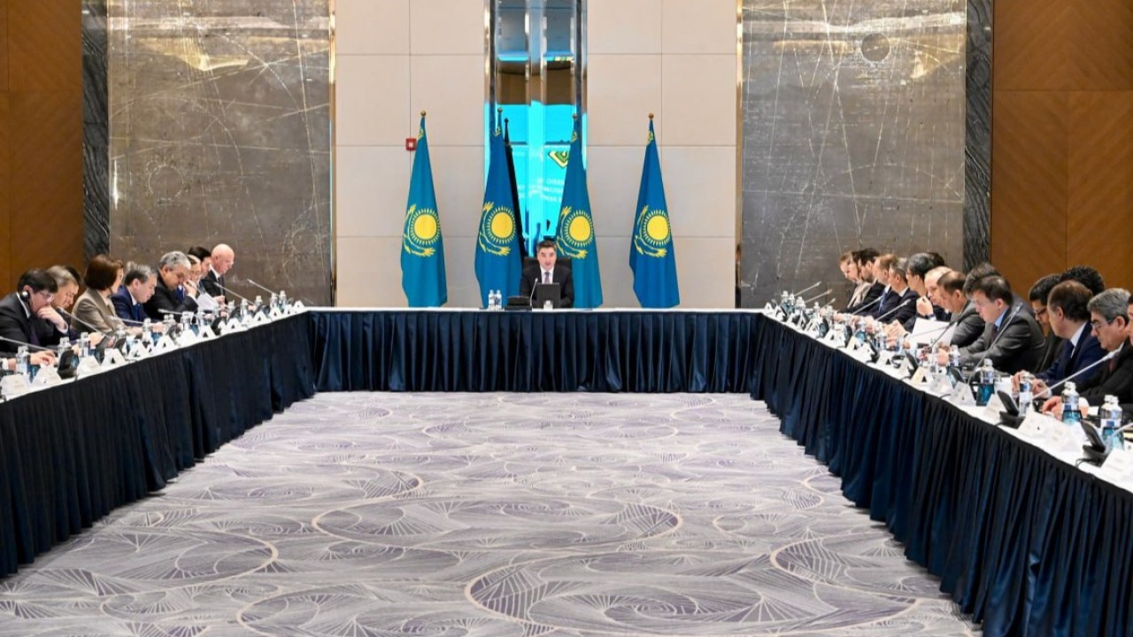 Олжас Бектенов шетелдік инвесторлар кеңесінің отырысын өткізді