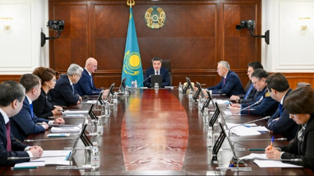 Премьер-министр жаңа Конституция жобасын халыққа түсіндіру жұмысын күшейтуді тапсырды