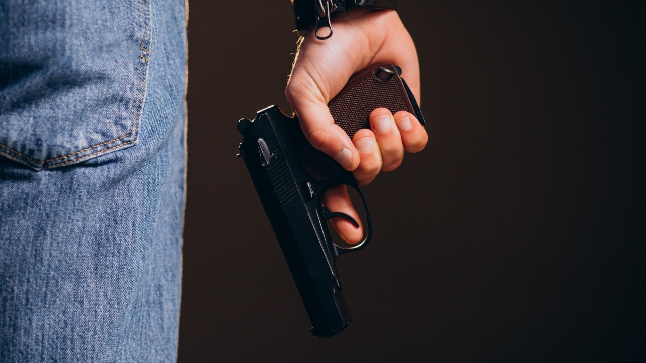 Бурабайда ер адам қаңғыбас итті атамын деп әріптесін жарақаттап алды