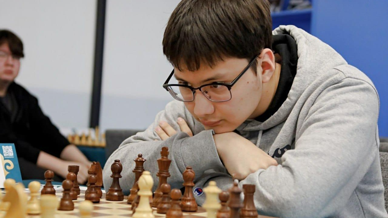 Елордалық оқушы жасөспірімдер арасында жылдам шахматтан ел чемпионатында  жеңіске жетті