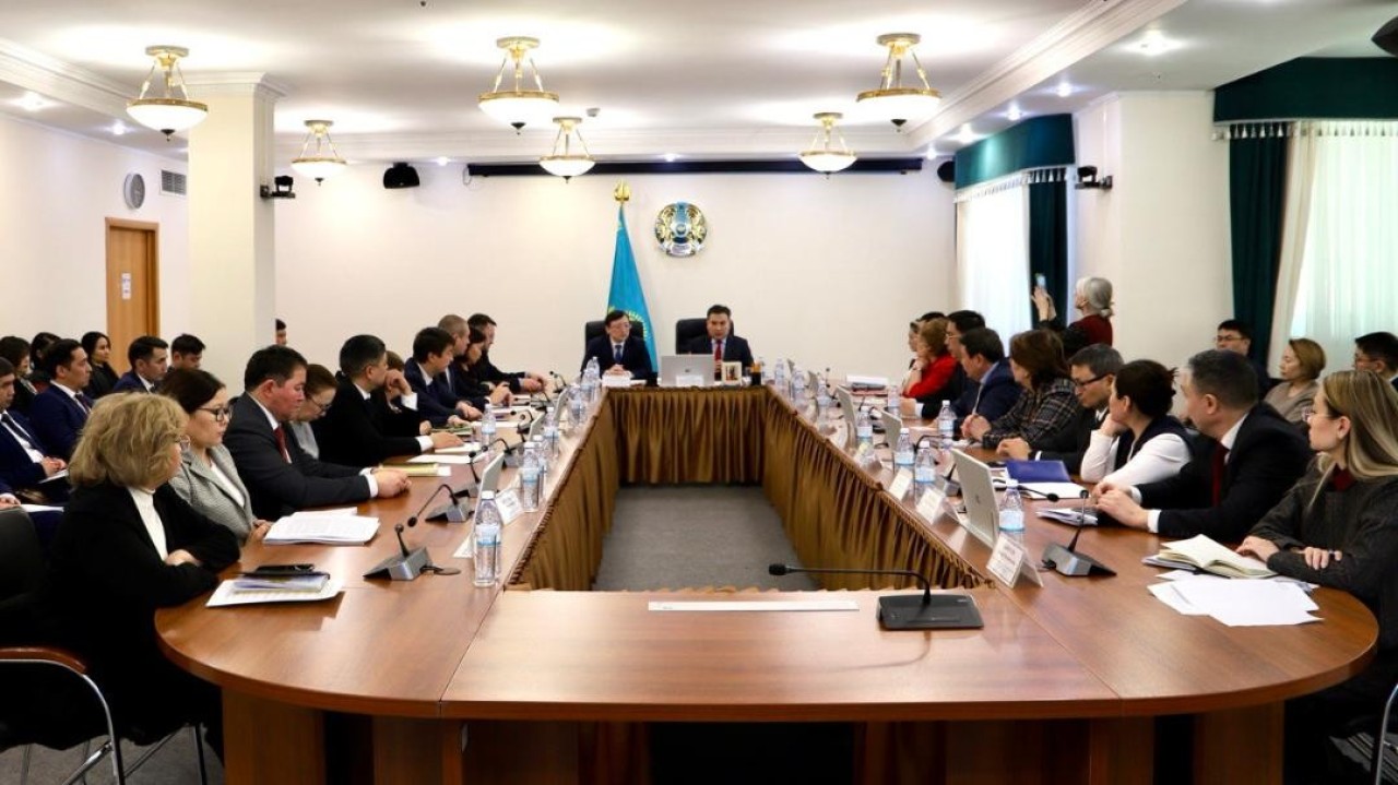 Еңбек министрлігінде жаңа Конституция жобасындағы өзгерістерді талқылау бойынша кеңес өтті